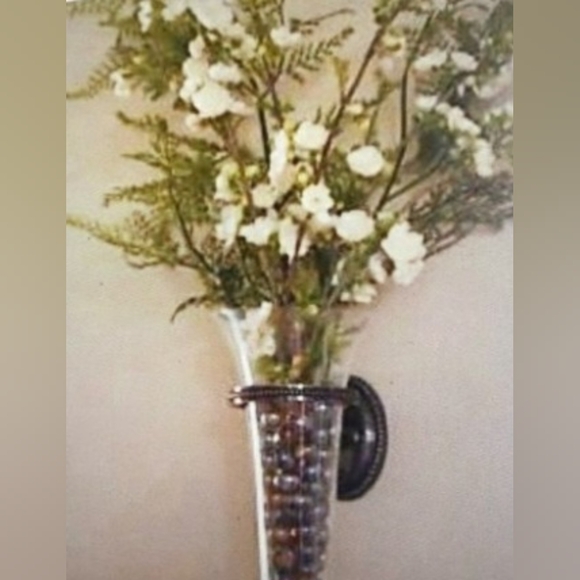 Scalloped Wall Vase Metal & glass. - Picture 2 of 6